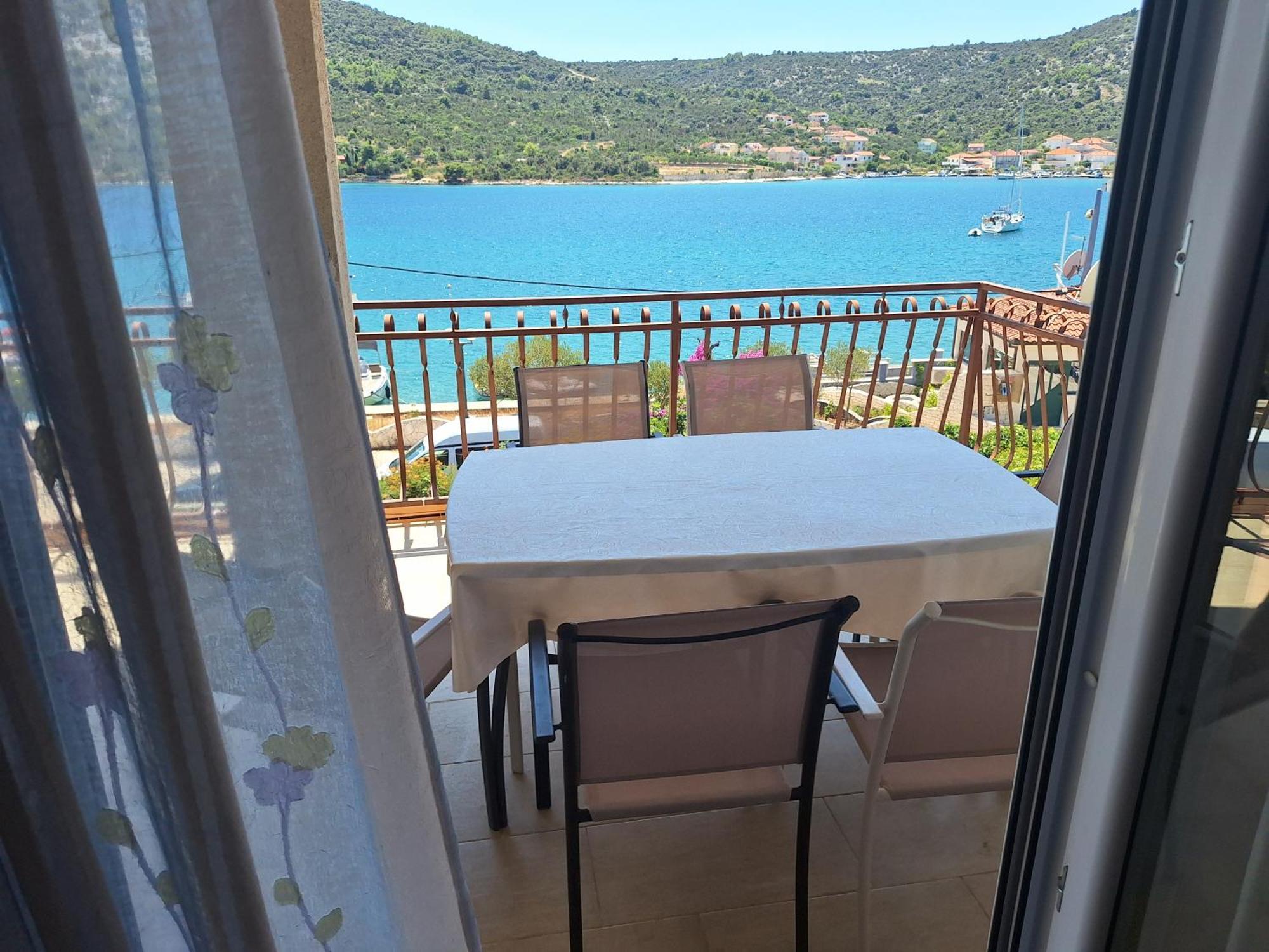Apartments Mate Vinišće المظهر الخارجي الصورة