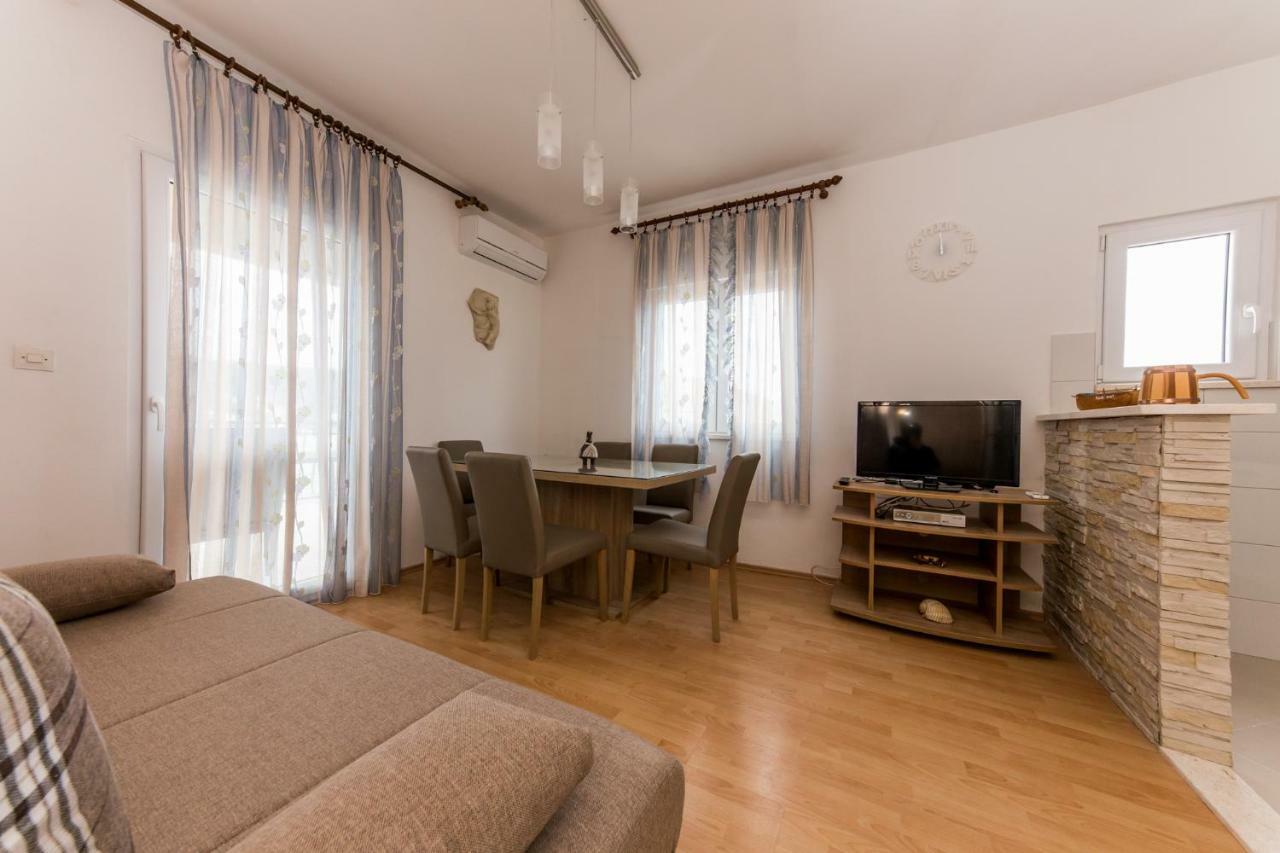 Apartments Mate Vinišće المظهر الخارجي الصورة