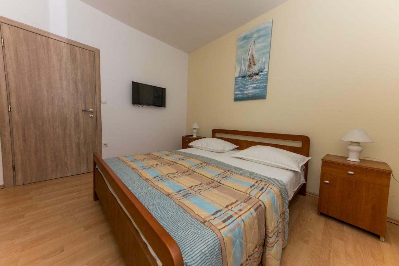 Apartments Mate Vinišće المظهر الخارجي الصورة